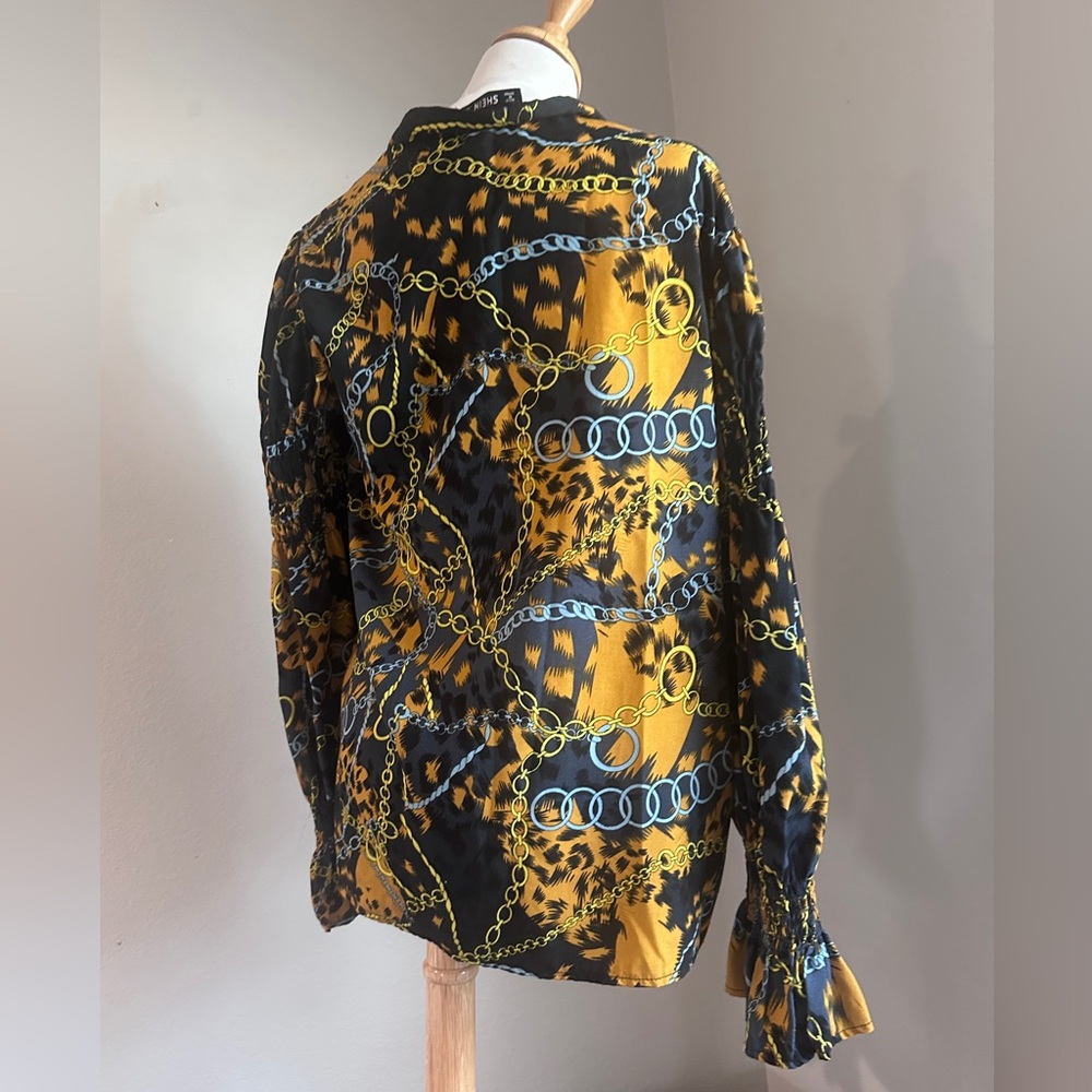 Baroque Chain Print Poet Sleeve Tie-Neck Blouse | SHEIN XL - Picture 5 of 10